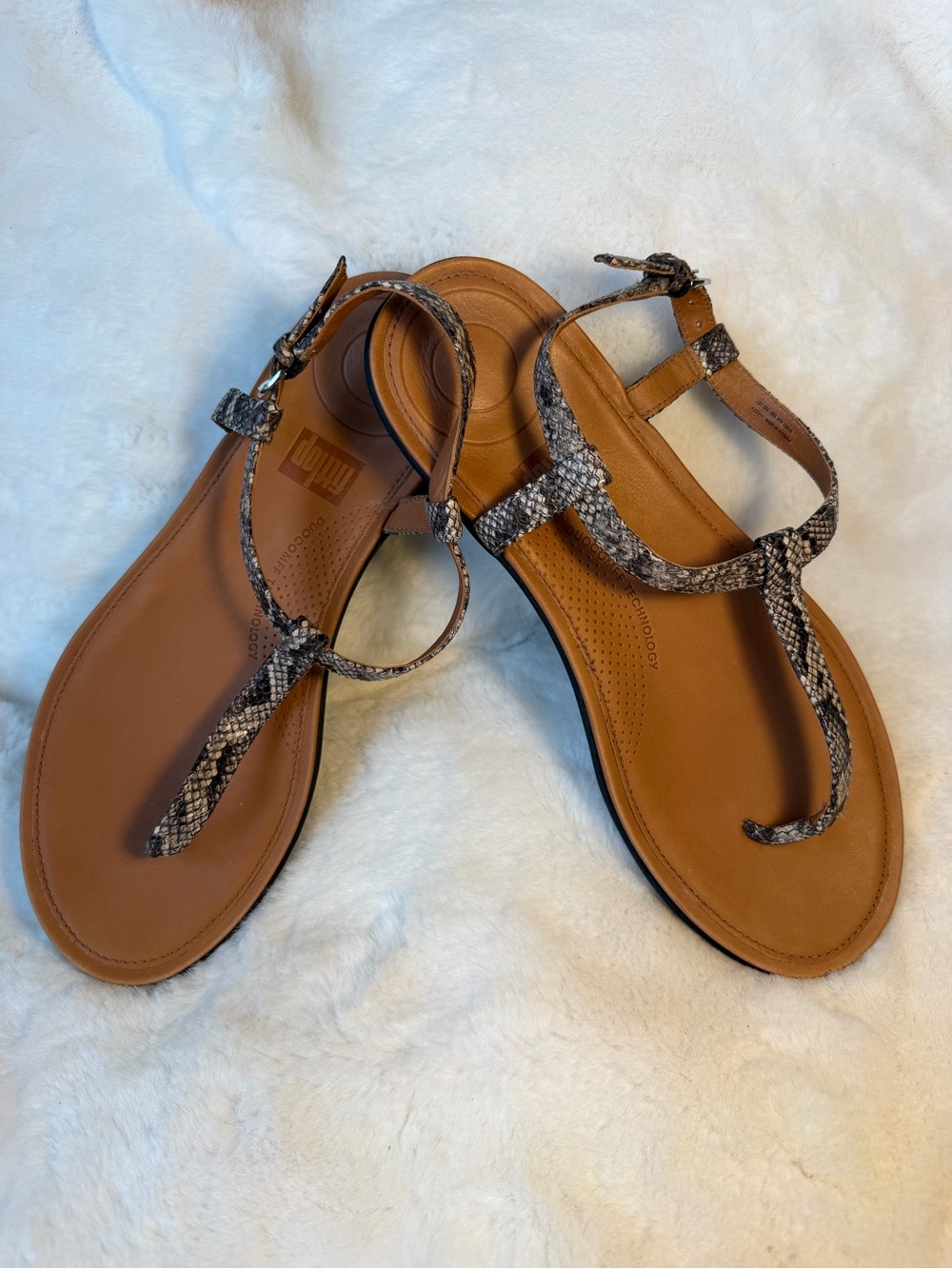 Fitflop Women’s Taupe Snake-Print Thong Sandals Size 7